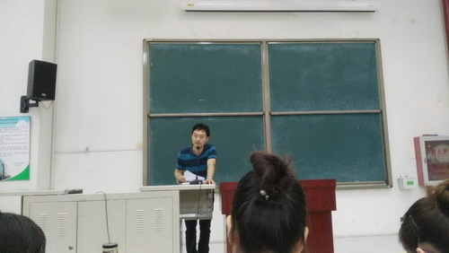 5 团委书记翟实部署新学期工作_调整大小