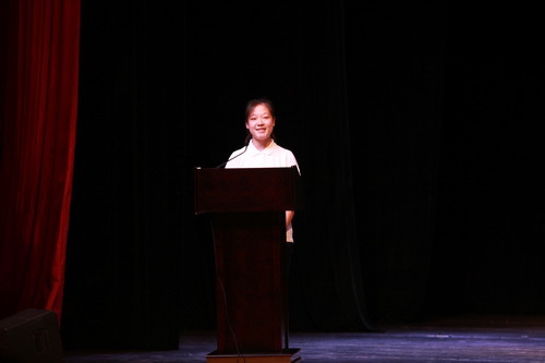 27.获奖学生代表发言_调整大小