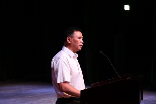 29.副院长黄平部署新学期学生管理工作_调整大小