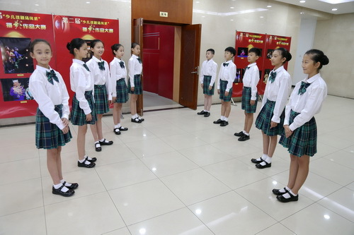 2迎宾学生_调整大小