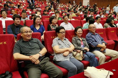 3特邀专家_调整大小