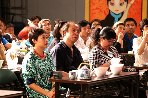 7我院院长刘侗、副院长吴蕾观看演出_调整大小