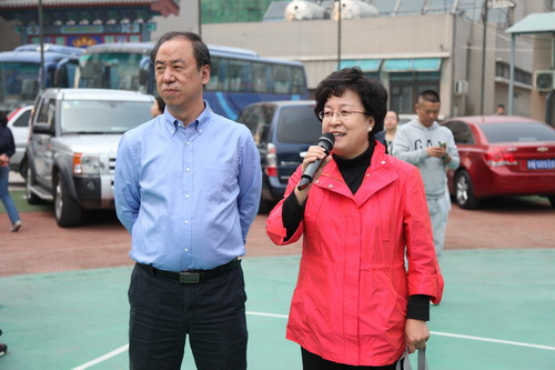 1党委副书记毕兆炜主持本次比赛_调整大小