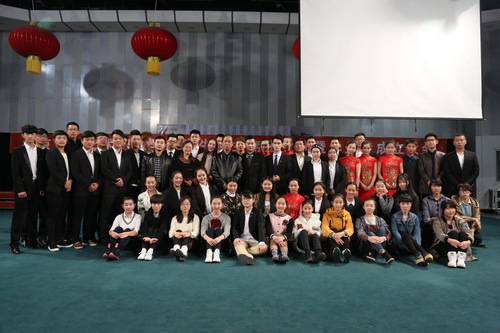 9院领导与学生会全体成员合影_调整大小