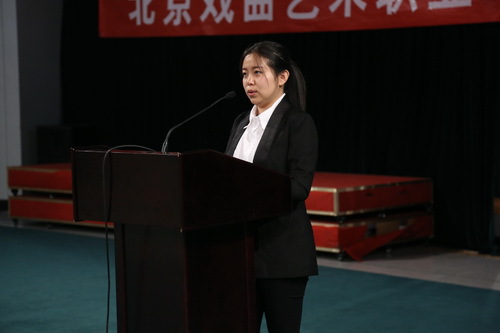 10号候选人何源_调整大小