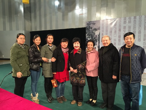 3孙毓敏院院长与关工委、学生处老师合影_调整大小