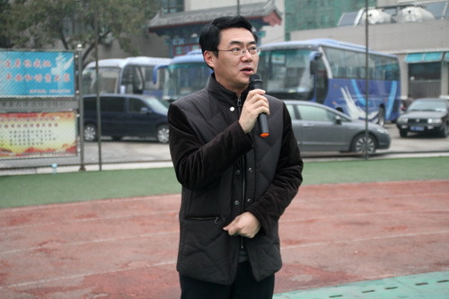 1党委书记刘宝华宣布运动会开始_调整大小