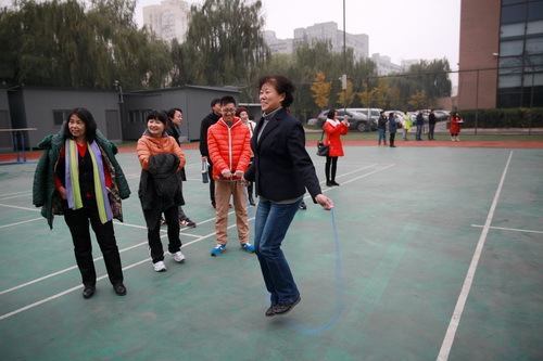 7单人跳绳_调整大小