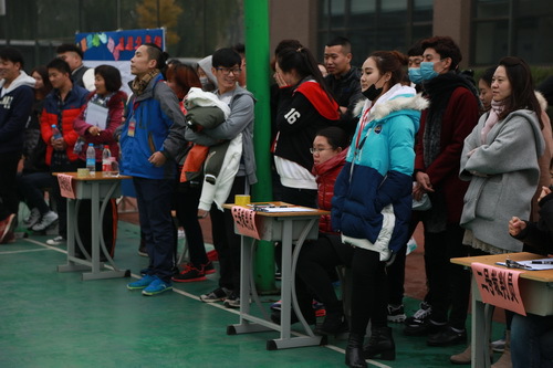 1裁判员席_调整大小