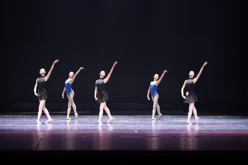 4芭蕾舞及国标舞基本功比赛_调整大小