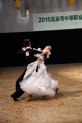 5国标舞竞技比赛_调整大小