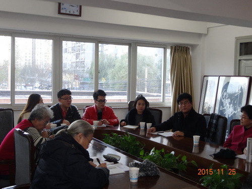 学生座谈3_调整大小